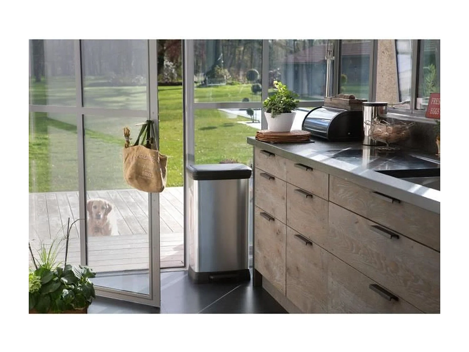 Poubelle à pédale 50 litres - Aspect métal - Plastique recyclé