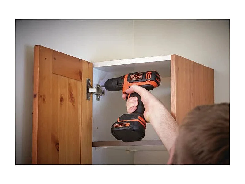 Furadeira sem fio Black & Decker BDCDD12-QW 10,8V Li-Ion 1,5Ah Mandril sem chave Preto/Laranja