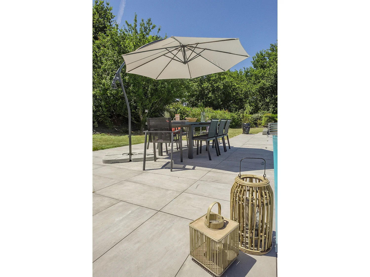 Parasol Déporté à Manivelle "Malaga" 300cm Gris