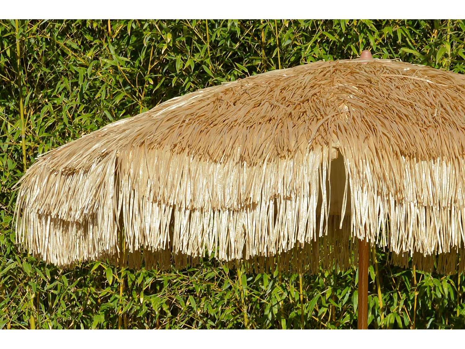 Sonnenschirm mit Fransen aus Stahl mit Holzoptik