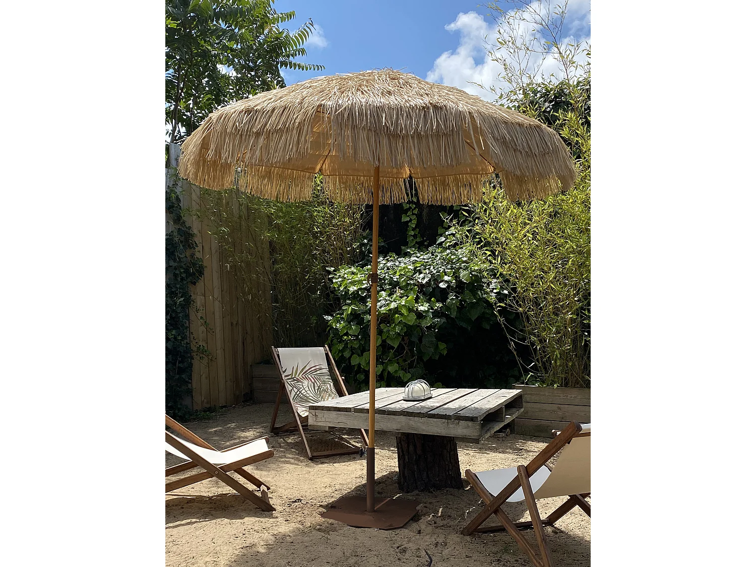 Lichte parasol met franjes in staal natuurlijke houtafwerking - HAWAI