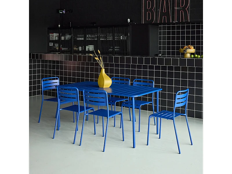 Mesa de jardín de metal con 6 sillas azul eléctrico