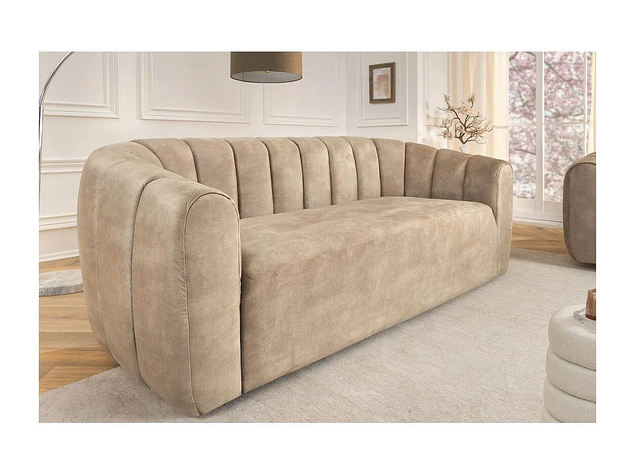 Canapé droit MYSTRO beige – Canapé design en velours avec accoudoirs