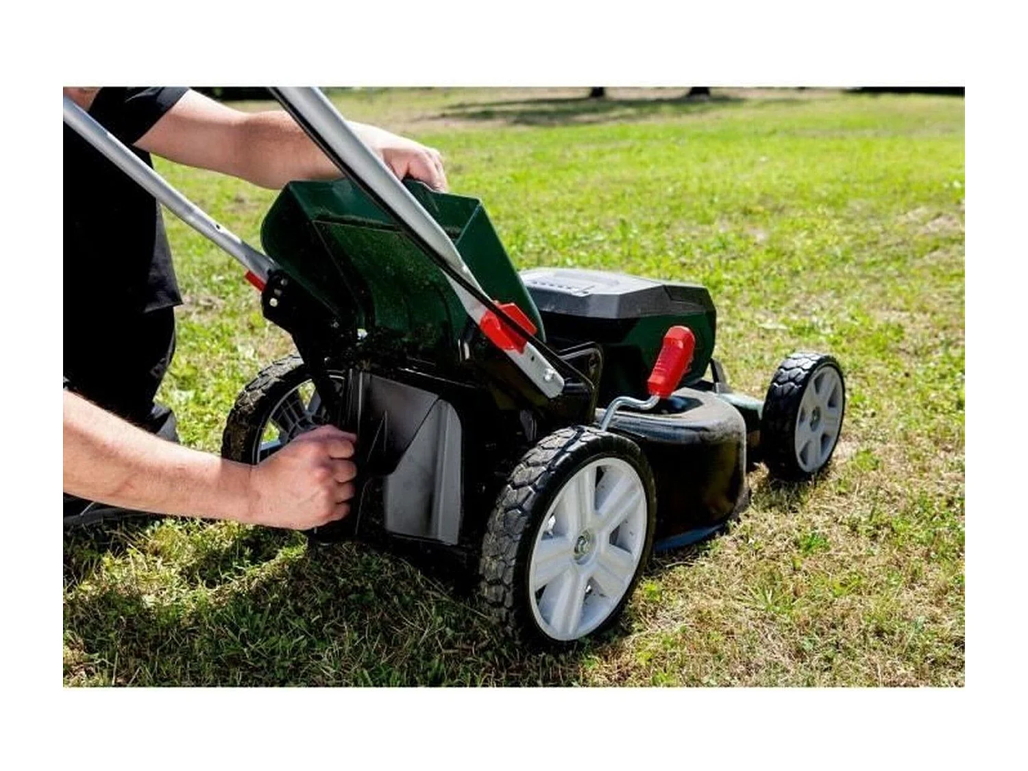 Tosaerba a batteria Metabo RM 36-18 LTX BL 46 cm, motore brushless, 7 altezze di taglio, sacco 55 L, autotrattata, 18 V