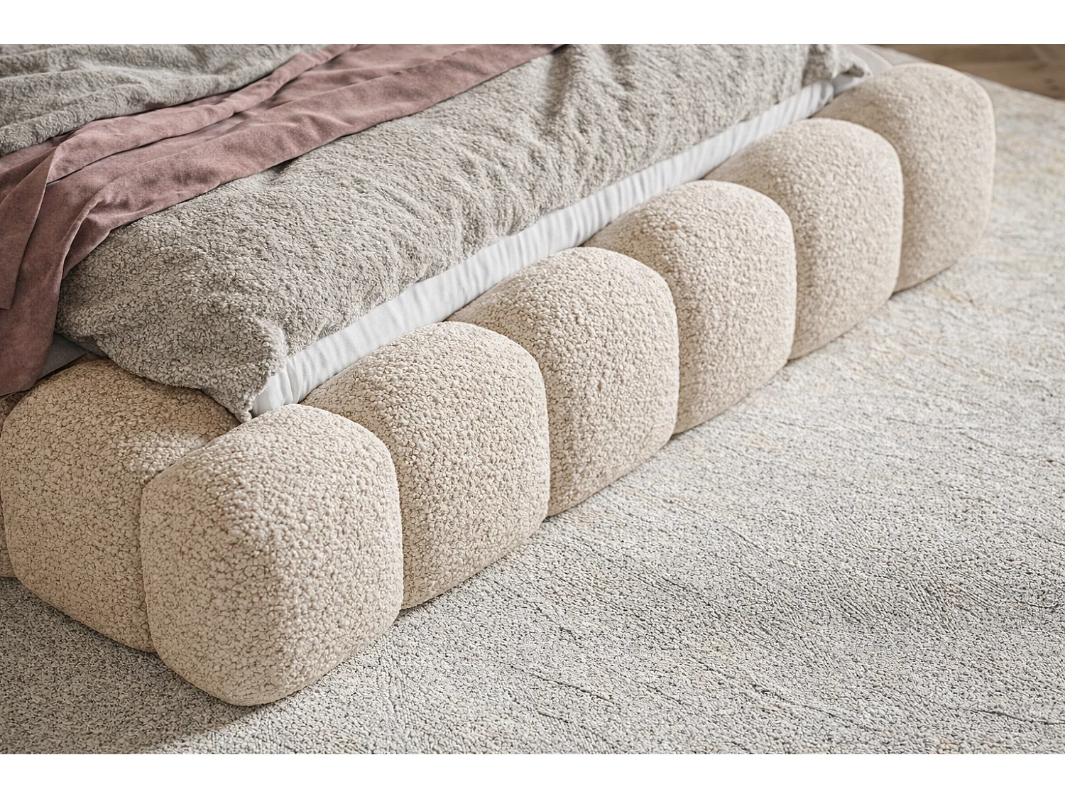 Polsterbett 160x200 Madeno mit Bettkasten - hochwertigem Schaumstoff, Metall-Lattenrost - Bouclé, Beige (Catch me 2)