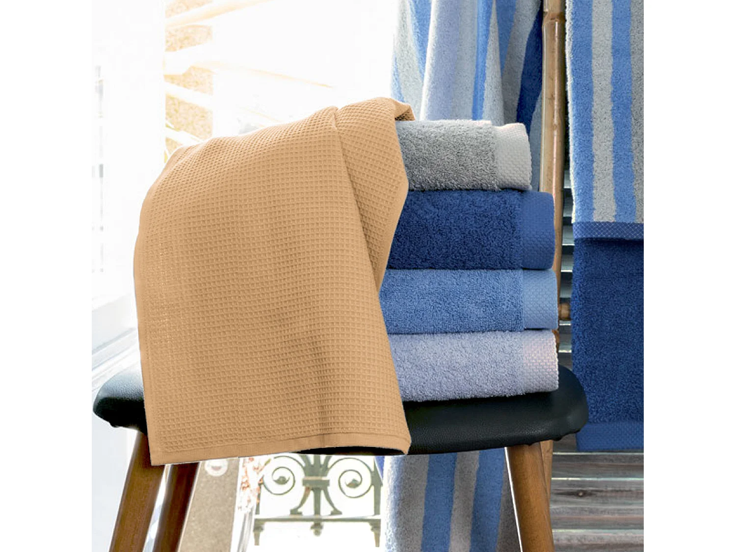 Serviette de toilette 50x100 cm nid d'abeille PURE WAFFLE 300 g/m² beige