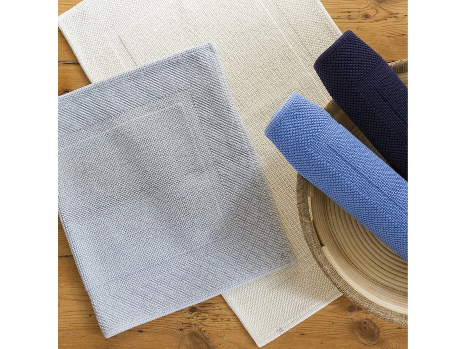 Tapis de bain 60x60 cm LOFTY vert Kaki 1500 g/m2