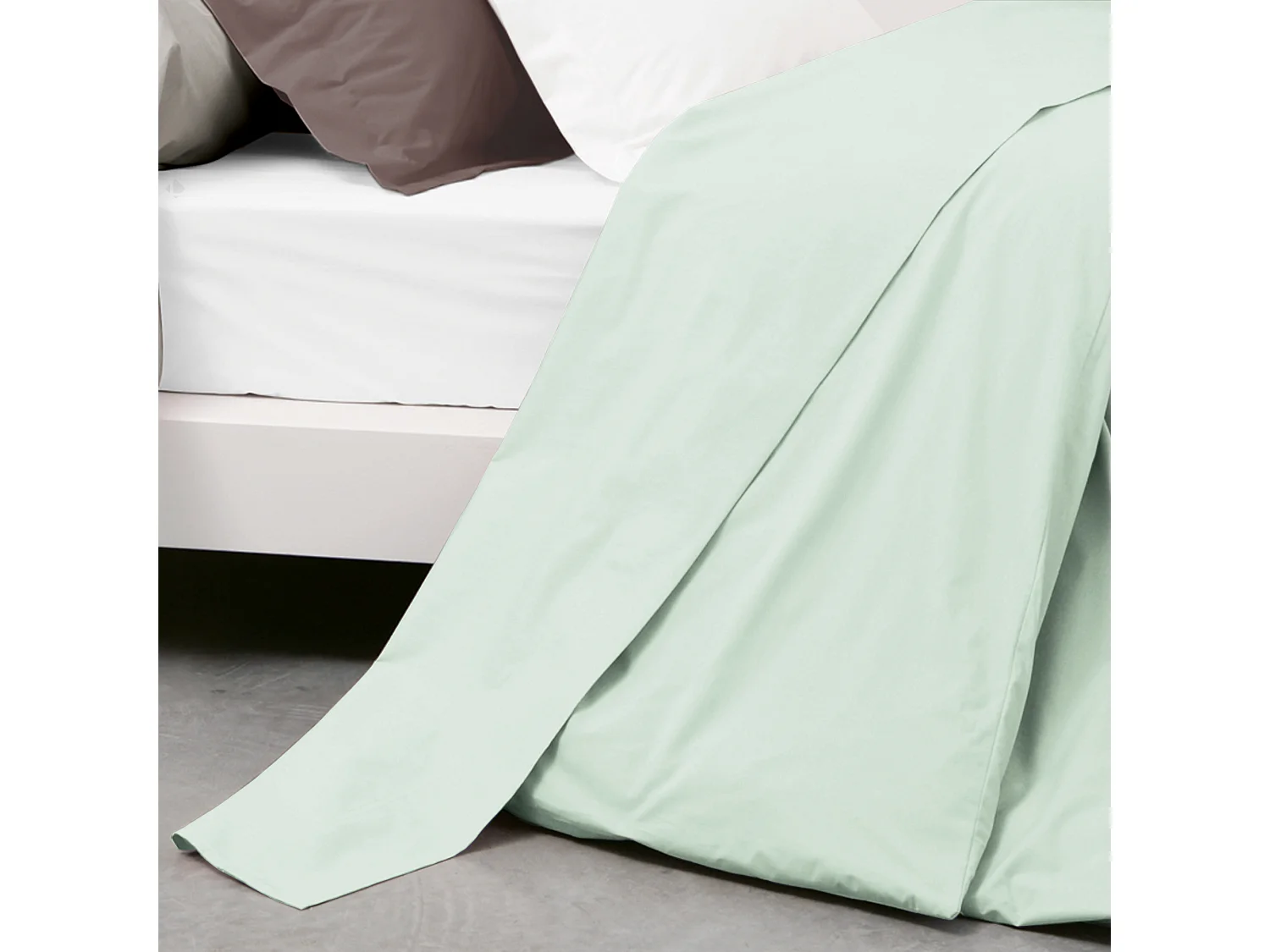 Drap plat uni 270x310 cm coton ALTO vert fleur d'amandier