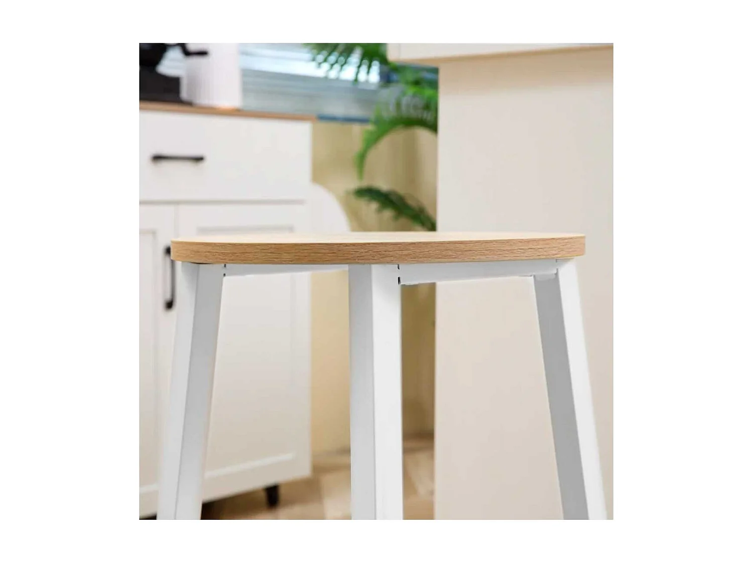 Pack de 2 taburetes altos de cocina Homcom blanco/natural 65x32,5x32,5 cm