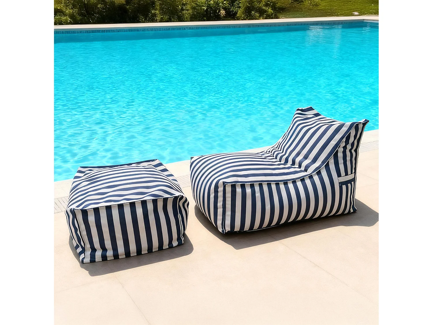 Ensemble de poufs exterieur rayés bleu déperlant POSITANO