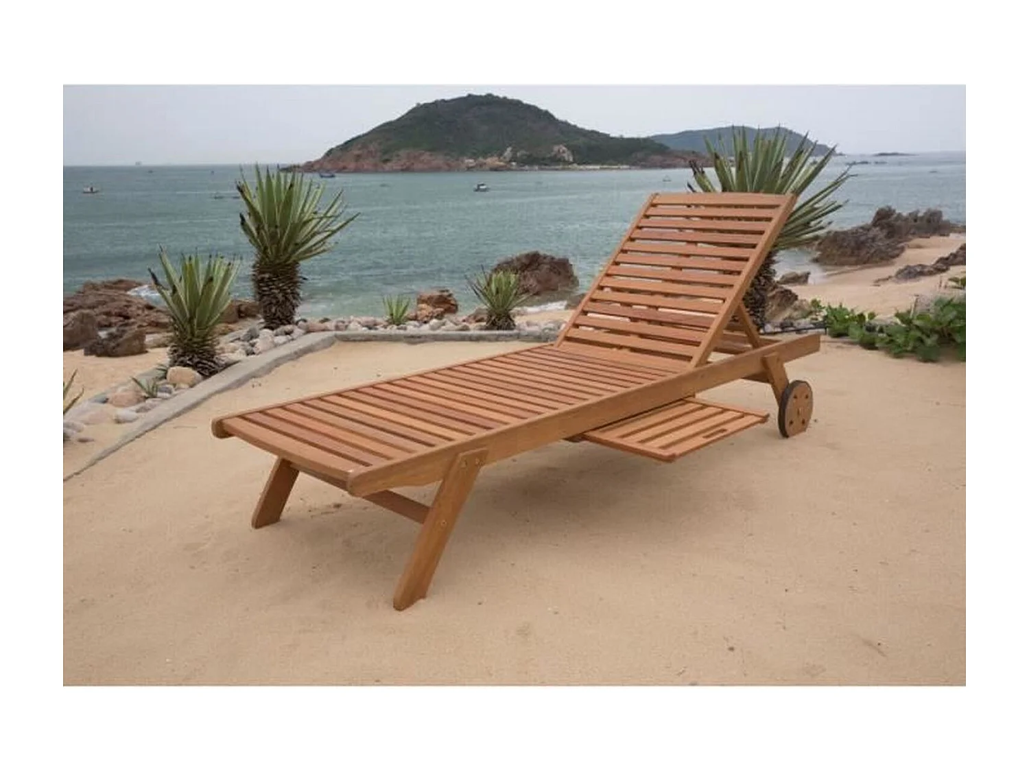 Bain de soleil jardin en eucalyptus - RAUHA - Marron