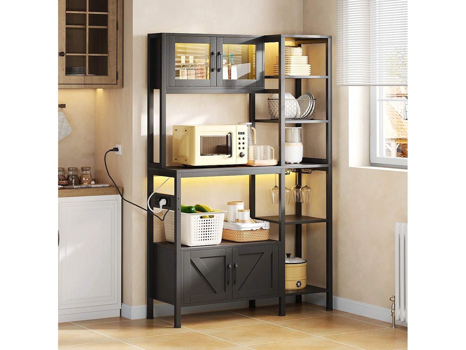 Buffet de cuisine moderne 115x40x180cm - avec prise et LED - avec 2 tiroirs et un porte-verres à vin - Noir