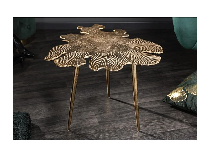 Table basse METRIX dorée avec plateau en forme de feuille – Table basse design en aluminium