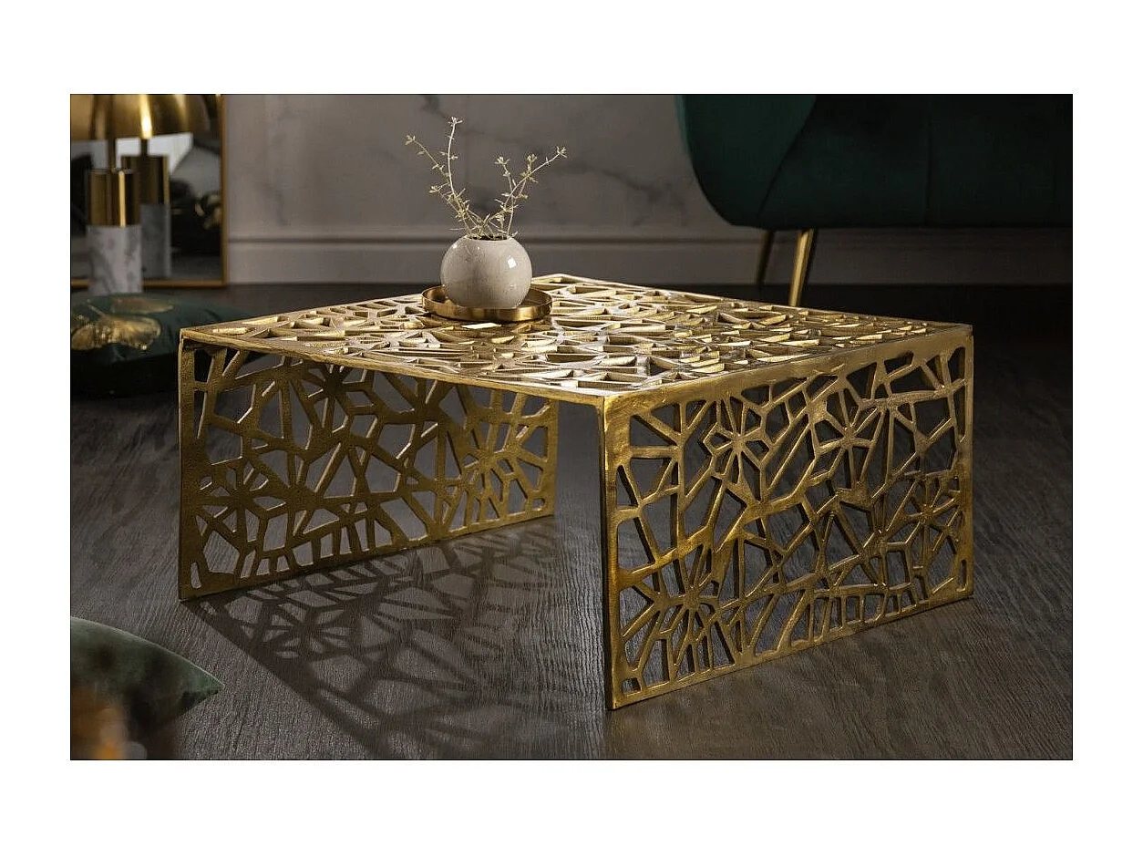 Table basse METRIX carrée 60 cm – Table basse design en aluminium doré à motifs géométriques