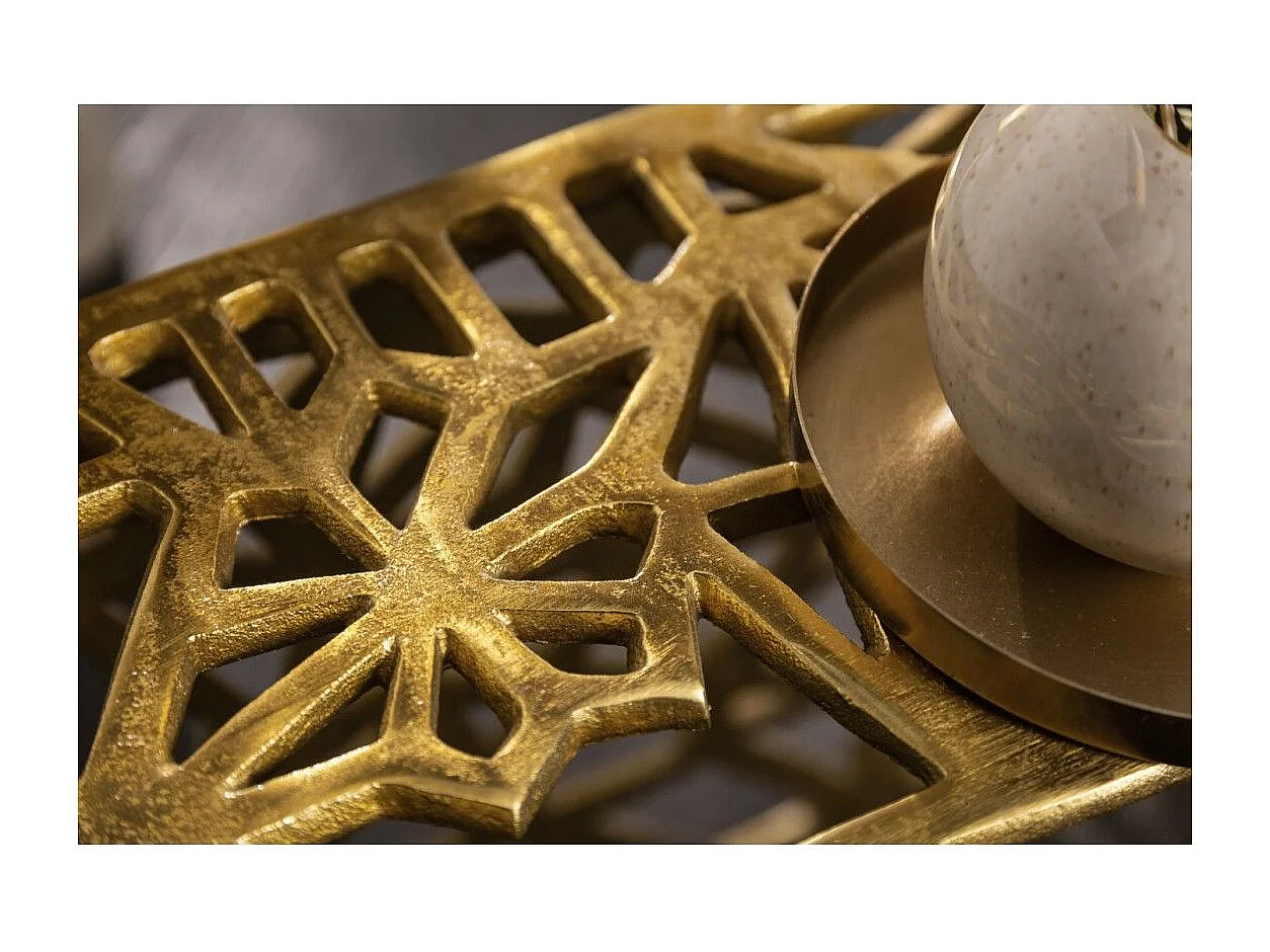 Table basse METRIX carrée 60 cm – Table basse design en aluminium doré à motifs géométriques