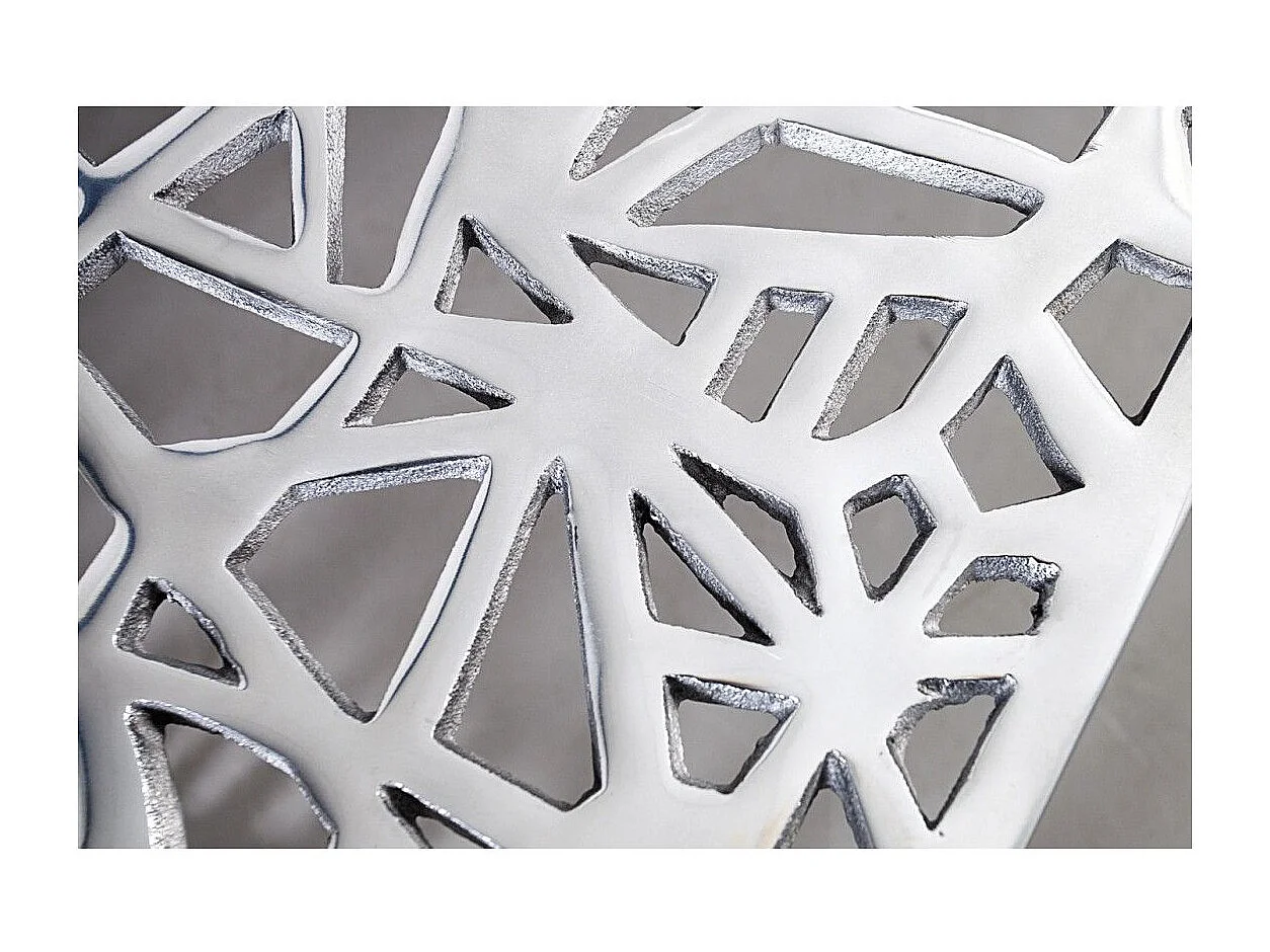 Table basse METRIX carrée 60 cm – Table basse design en aluminium argenté à motifs géométriques