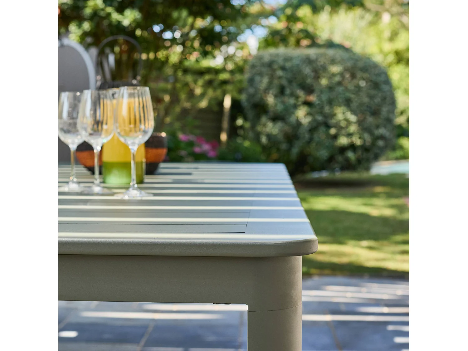 Table de jardin extensible aluminium 12 places kaki - Karo