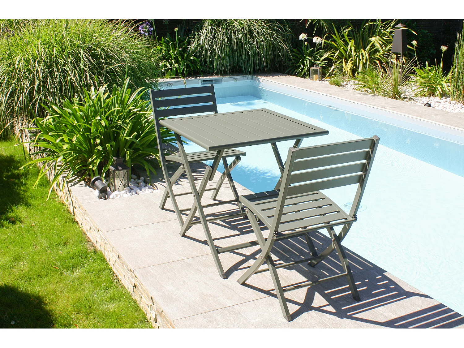 Set mit 2 Gartenstühlen ausem Aluminium