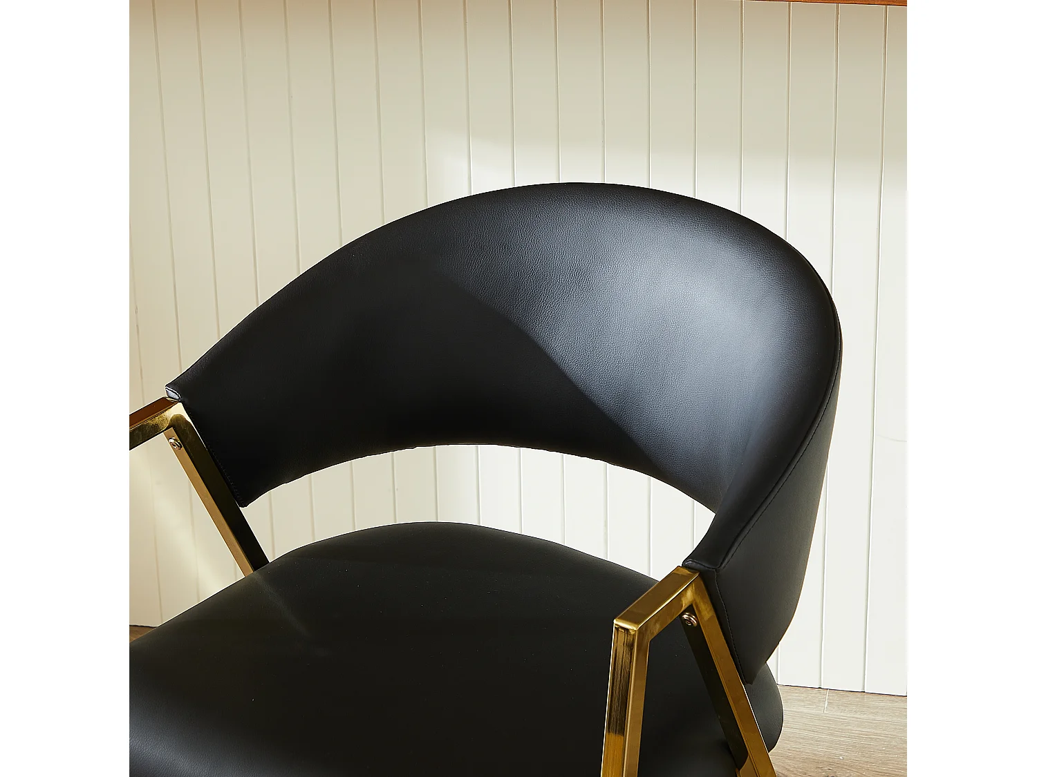 Set van 2 zwarte PU-eetkamerstoelen met goudkleurig metalen frame