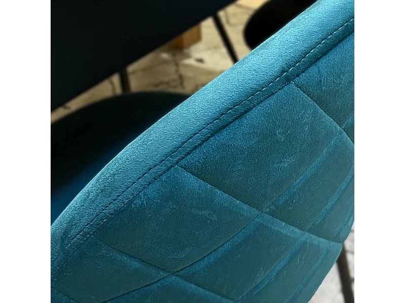 Lot 2 chaises capitonnées velours bleu canard pieds métal – FARA 2