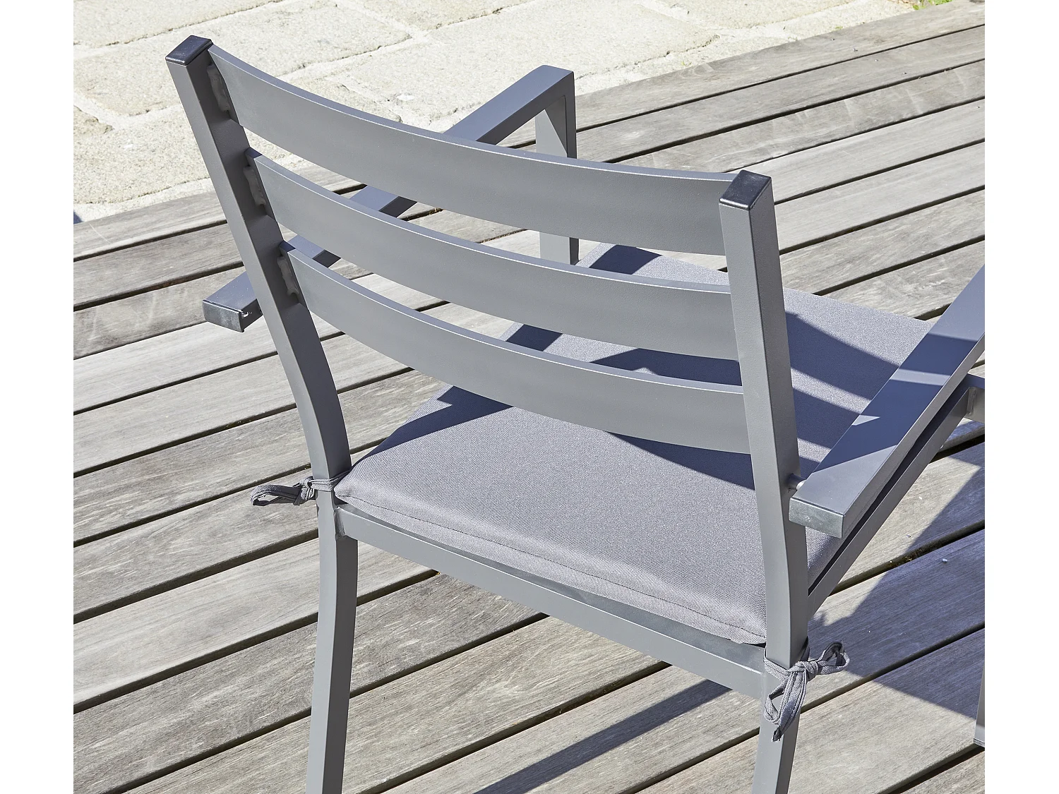 Fauteuil de Jardin Empilable "Pelosa" 85cm Gris Anthracite
