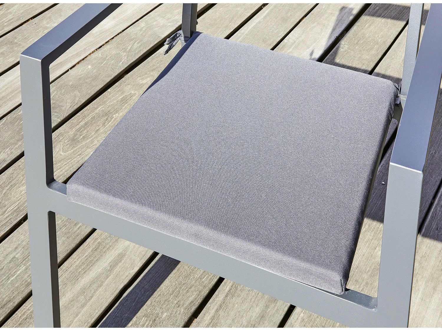Fauteuil de Jardin Empilable "Pelosa" 85cm Gris Anthracite