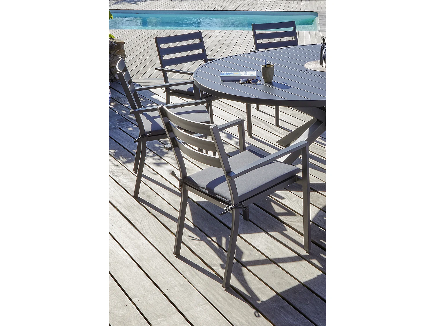 Fauteuil de Jardin Empilable "Pelosa" 85cm Gris Anthracite