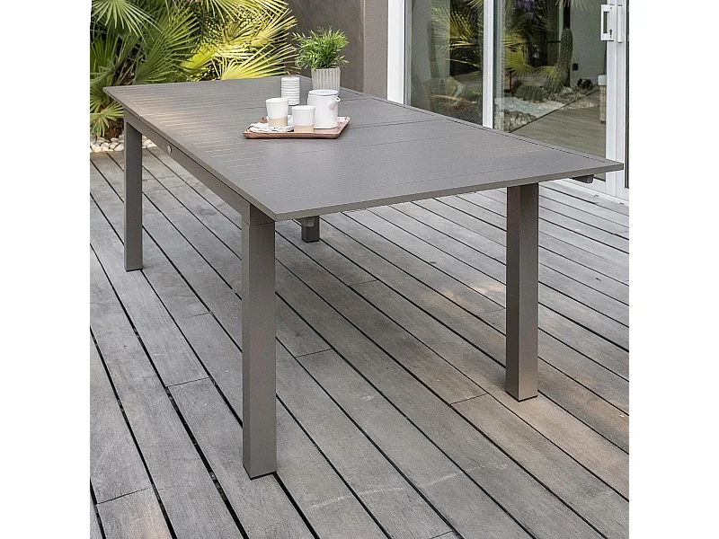 Table de jardin 10 places en aluminium