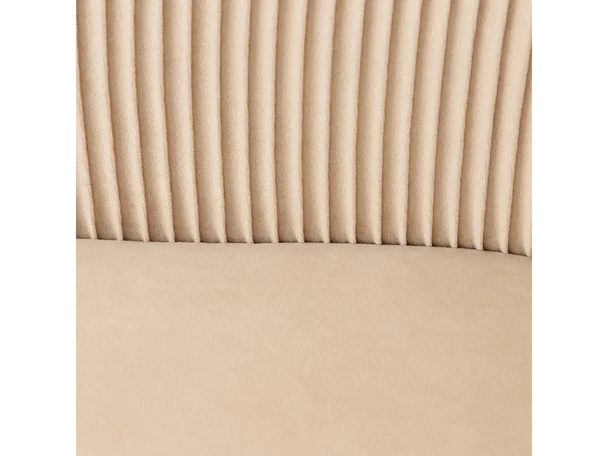 Fauteuil en velours coloris beige plissé et pieds en métal noir - Longueur 74 x Profondeur 70 x Hauteur 78 cm