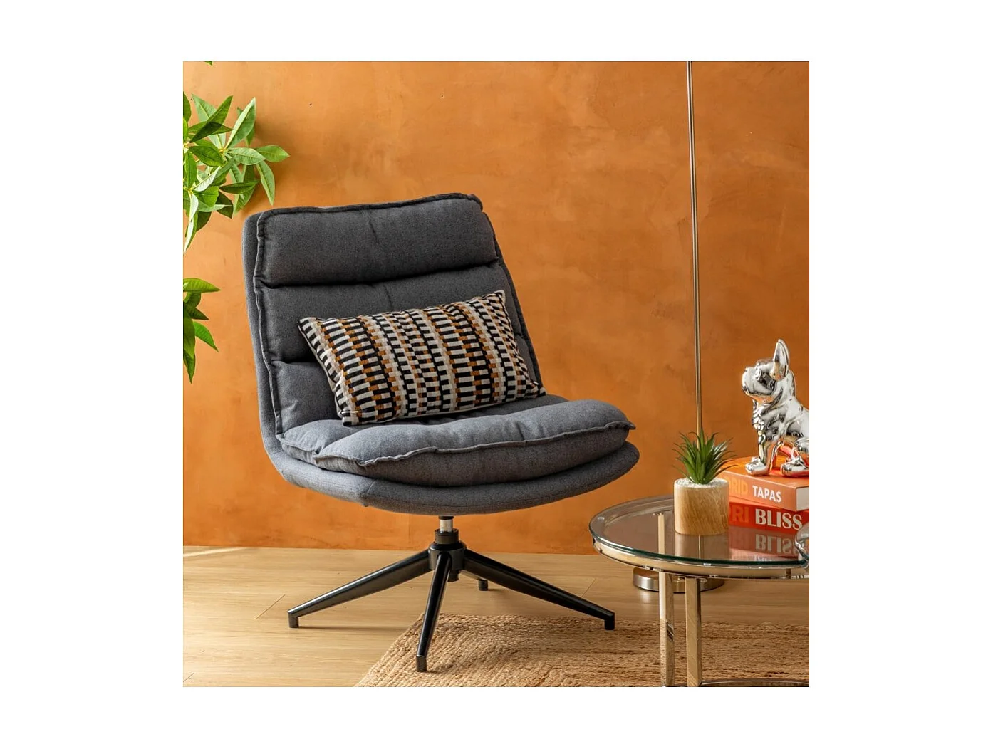 Fauteuil pivotant en polyster gris avec des pieds en métal noir- Longueur 64 x Profondeur 74,5 x Hauteur 87 cm