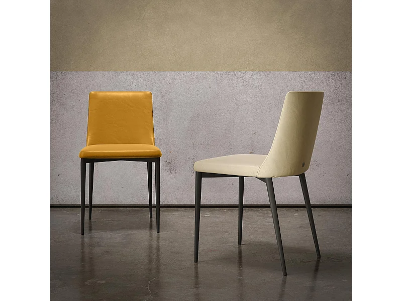 Ensemble de 2 chaises antéa structure gris charbon nubuck ocre jaune faux cuir