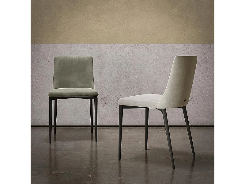 Ensemble de 2 chaises antéa structure gris charbon en velours gris mouette