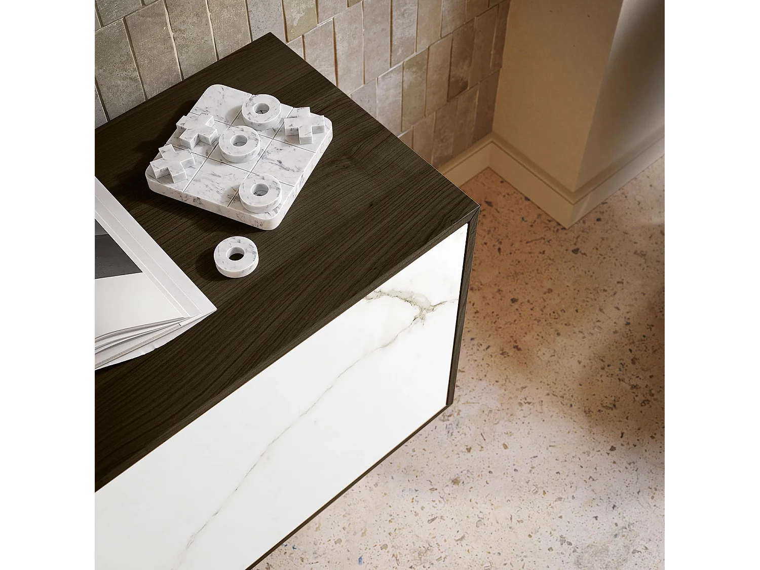 Aurea dressoir met 2 deuren - donker eikenhout constructie, antracietgrijs, glazen deur met calcatta-print