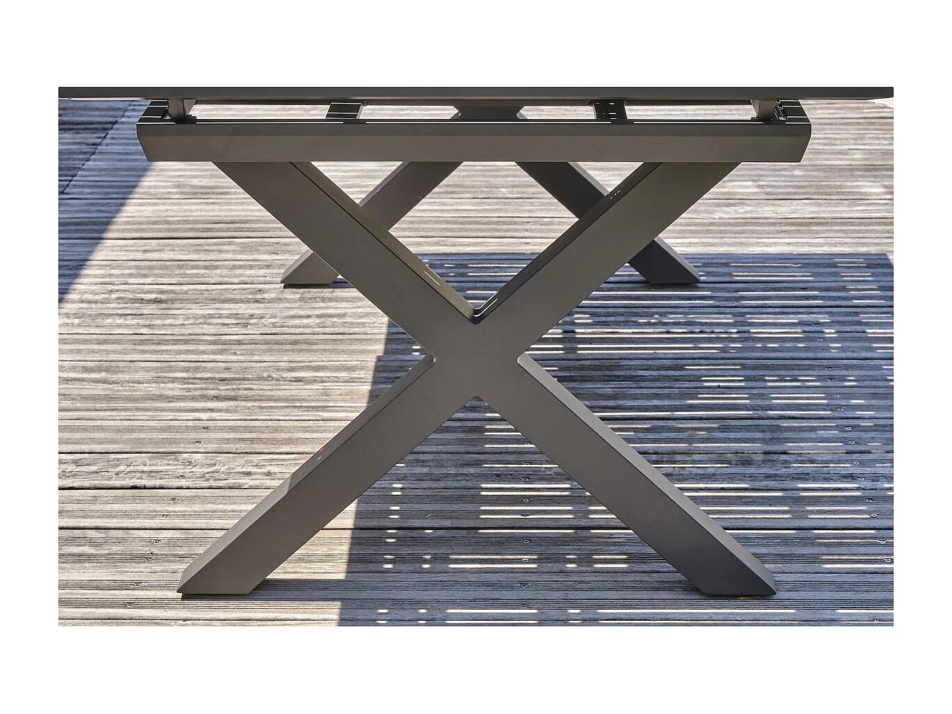 Gartentisch mit HPL-Platte aus Holzimitat, Aluminium