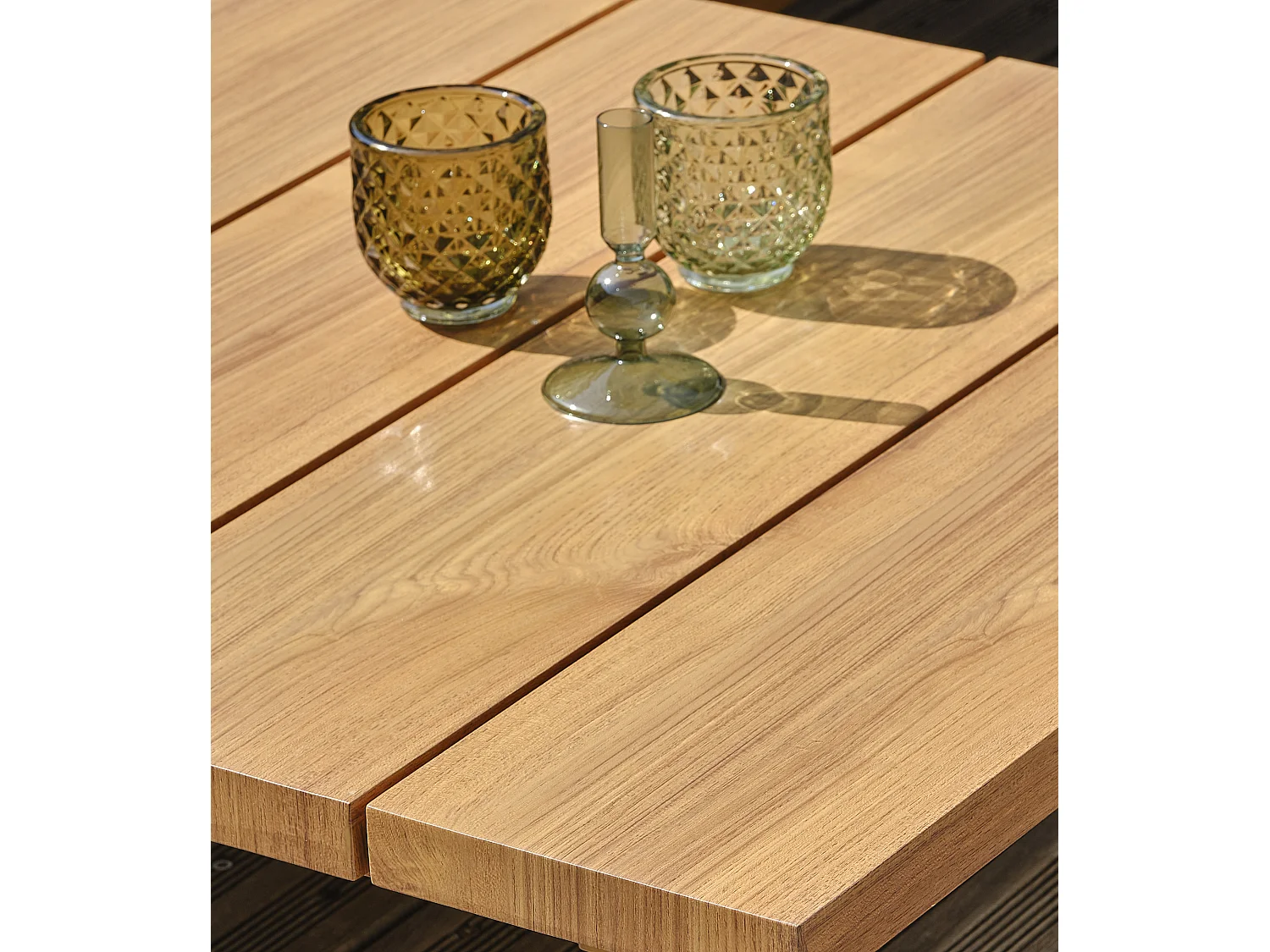 5-Sitzer-Gartenmöbel mit Tischplatte aus Holzimitat, Aluminium