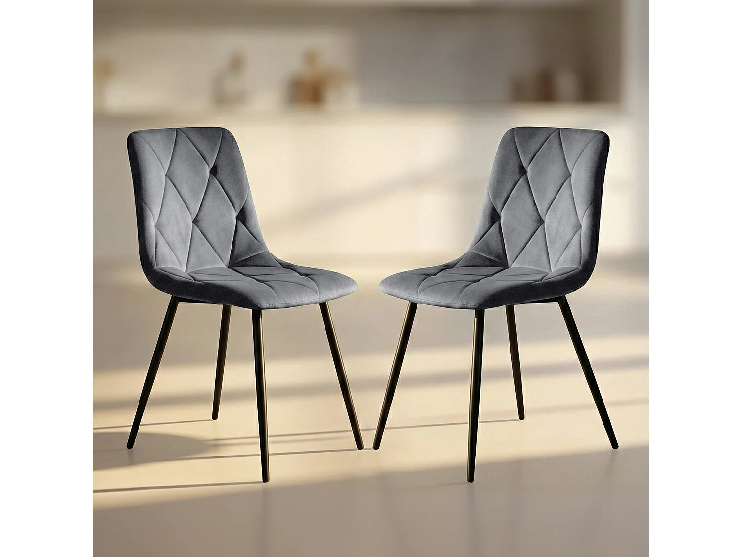 Set van 2 Eetkamerstoelen MILO / Gestoffeerde Stoelen / Fluwelen Stoelen en Metalen Poten / Antraciet met zwarte benen