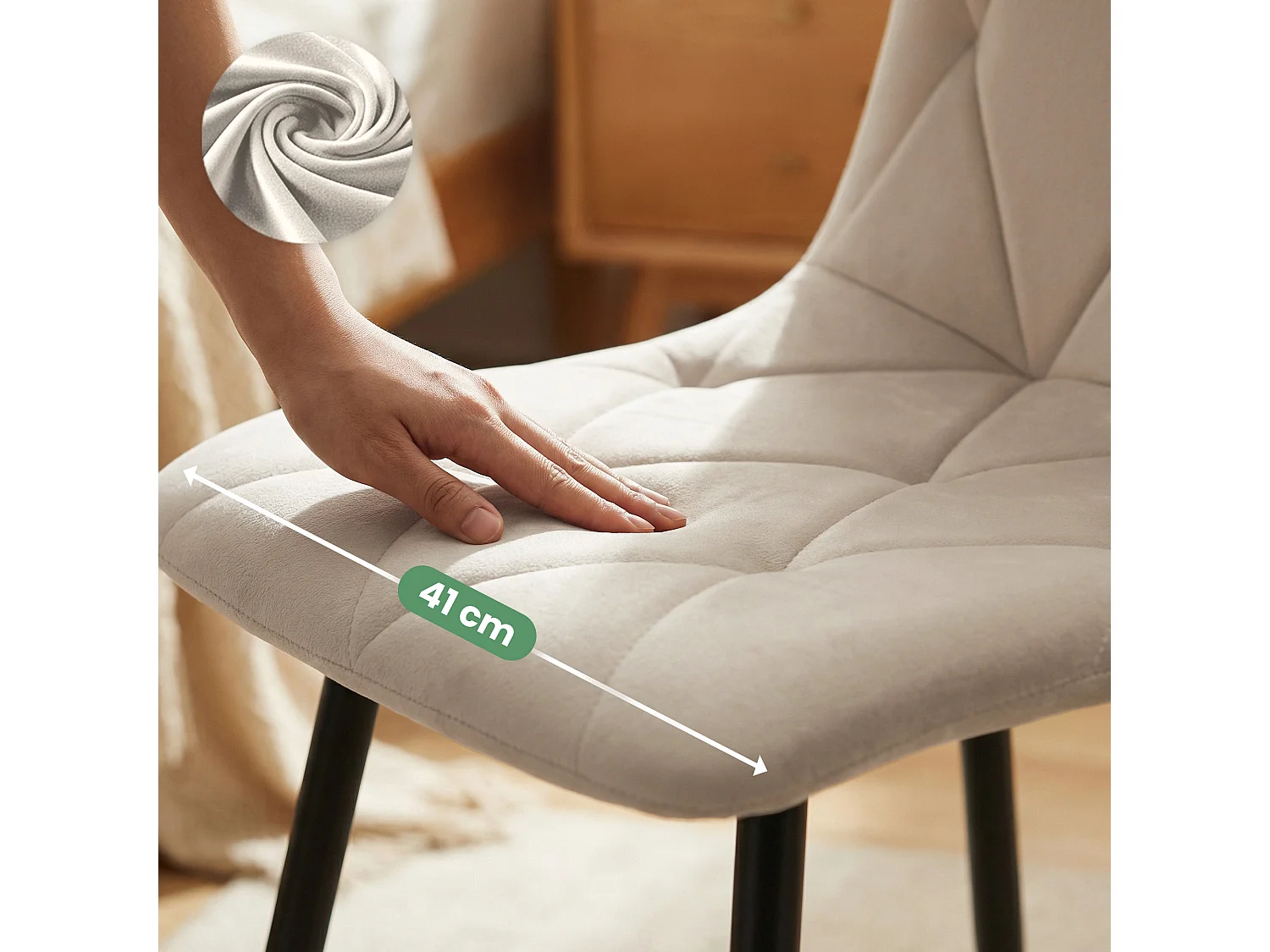 Sedia in velluto trapuntata MILO Beige gambe nere