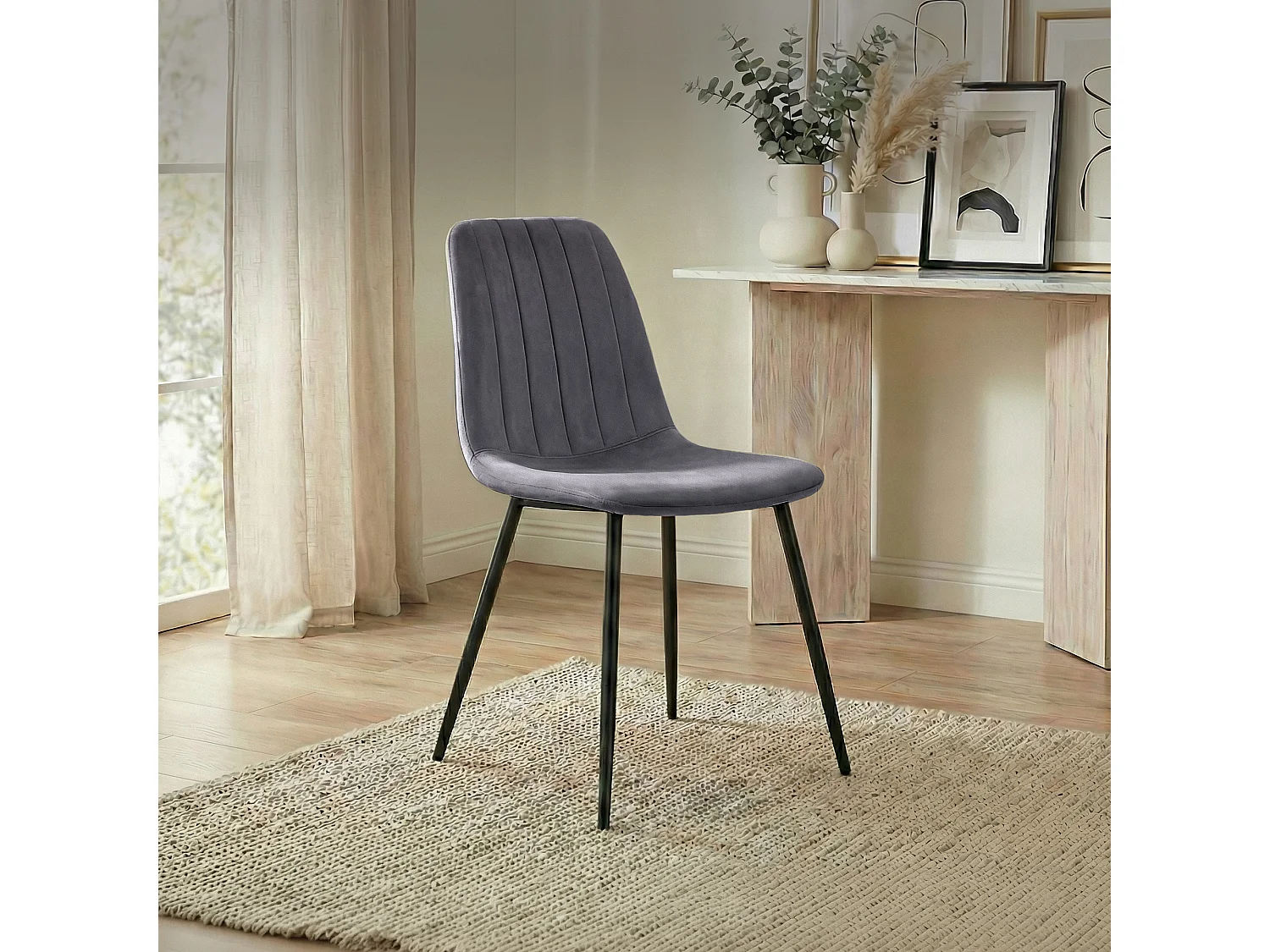 Chaise en velours matelassée LUMO Graphite Foncé pieds noirs