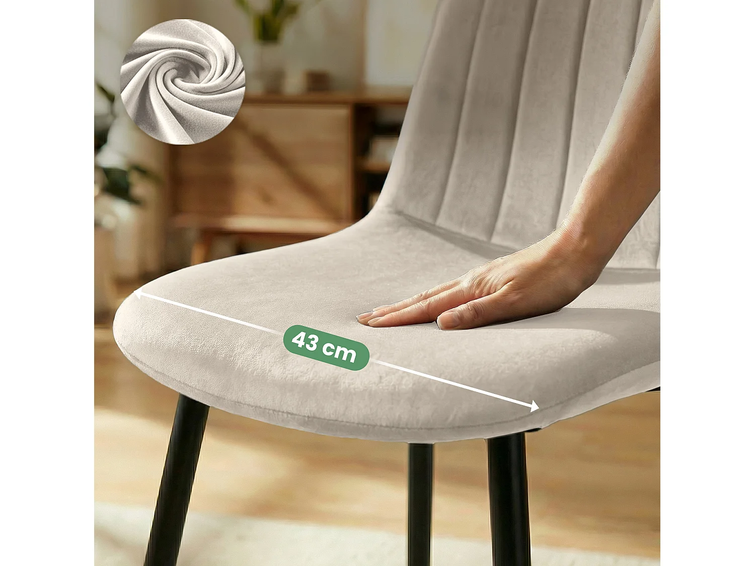 Lot de 8 Chaises en velours matelassées LUMO Beige pieds noirs