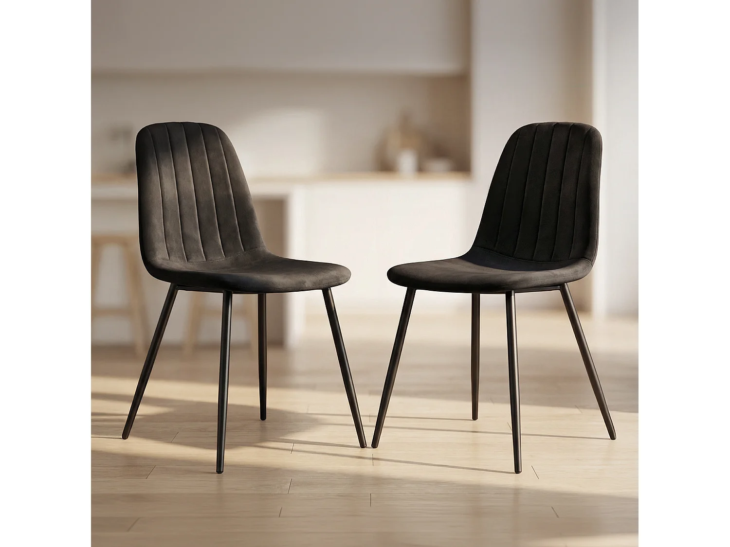 Lot de 2 Chaises en velours matelassées LUMO Noires pieds noirs