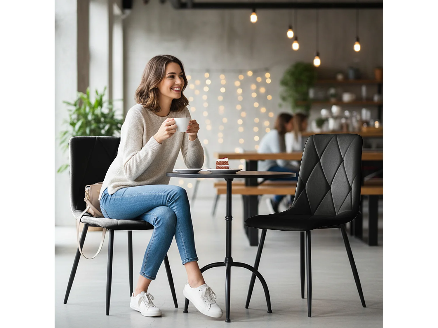 Lot de 2 Chaises en velours matelassées MILO Noires pieds noirs