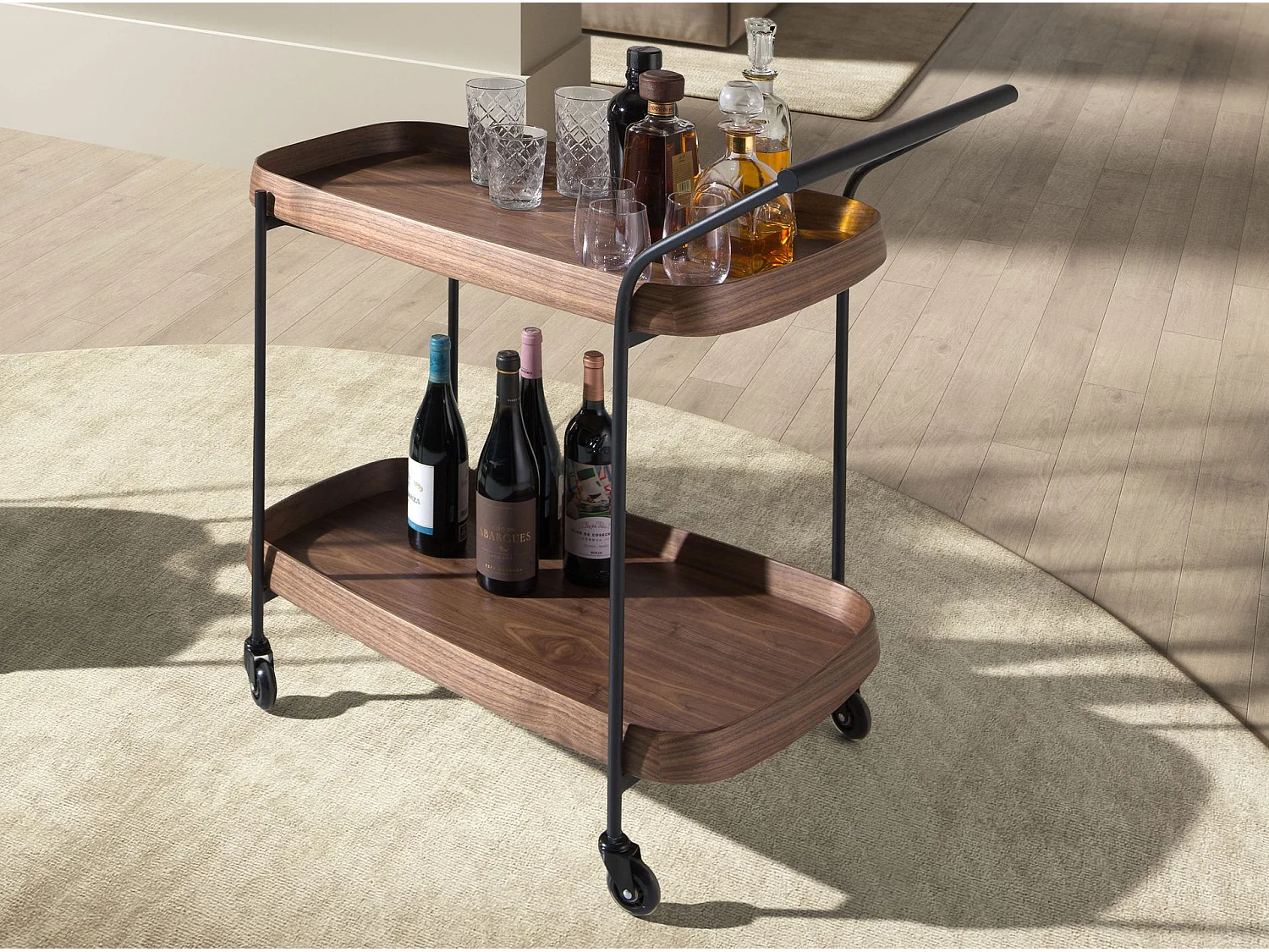 Minibar-Servierwagen aus Nussbaumholz und schwarzem Stahl 3290 ANGEL CERDA