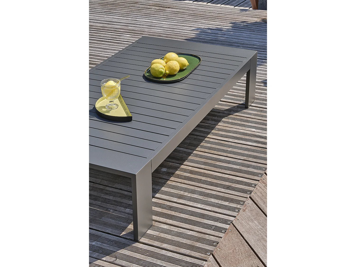 Salón de jardín 5 plazas en aluminio  y reposabrazos en HPL