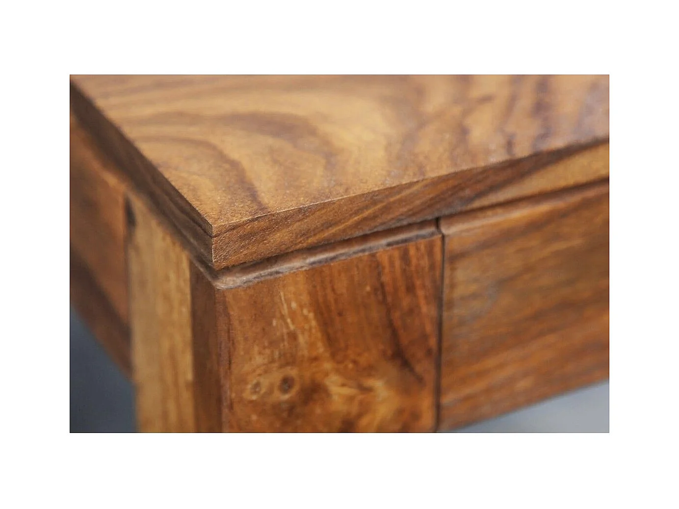 Table de salle à manger TAVINA 70 cm – Carrée en bois massif de Sheesham verni