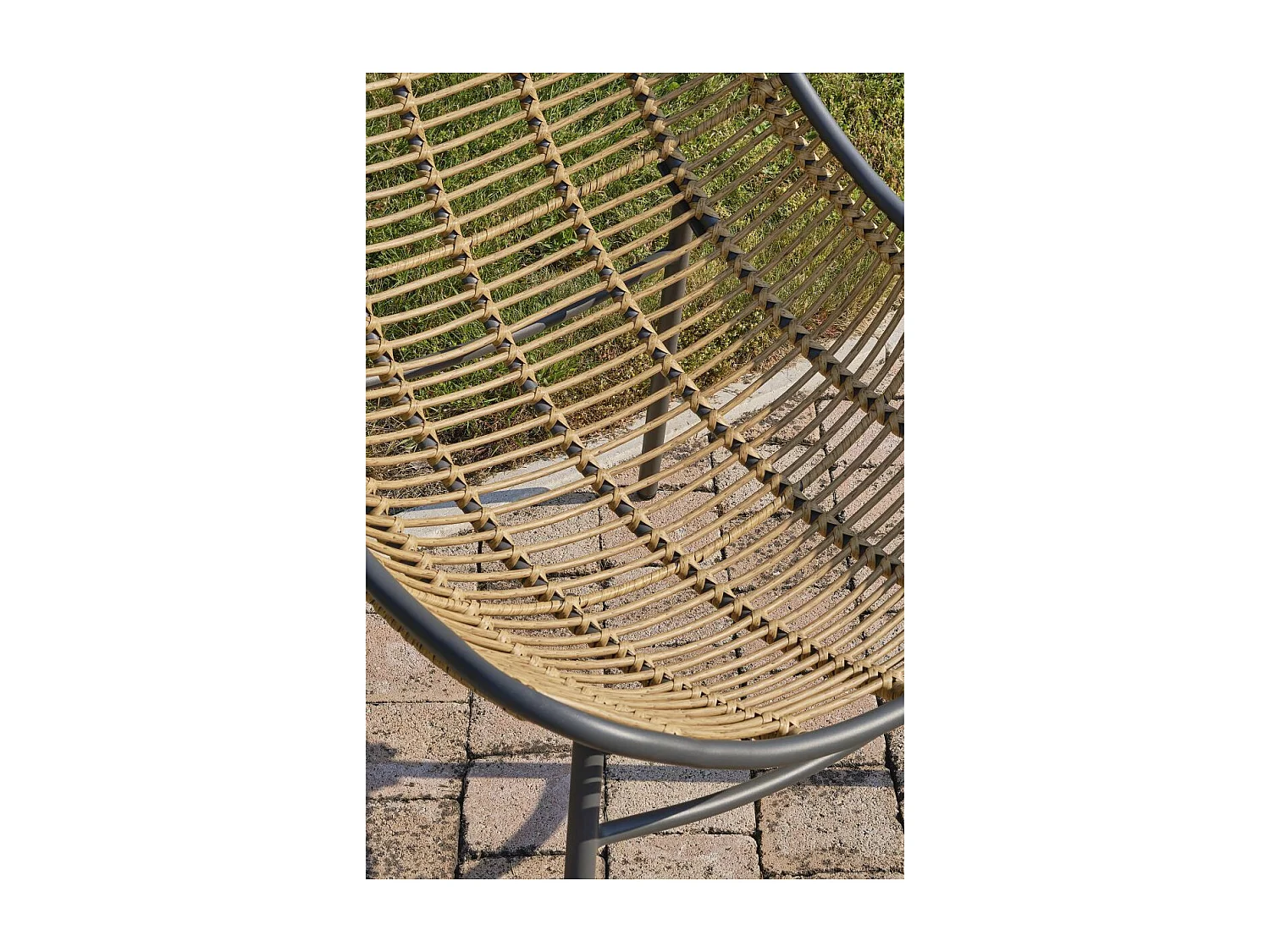 Salotto da giardino 4 posti in resina intrecciata