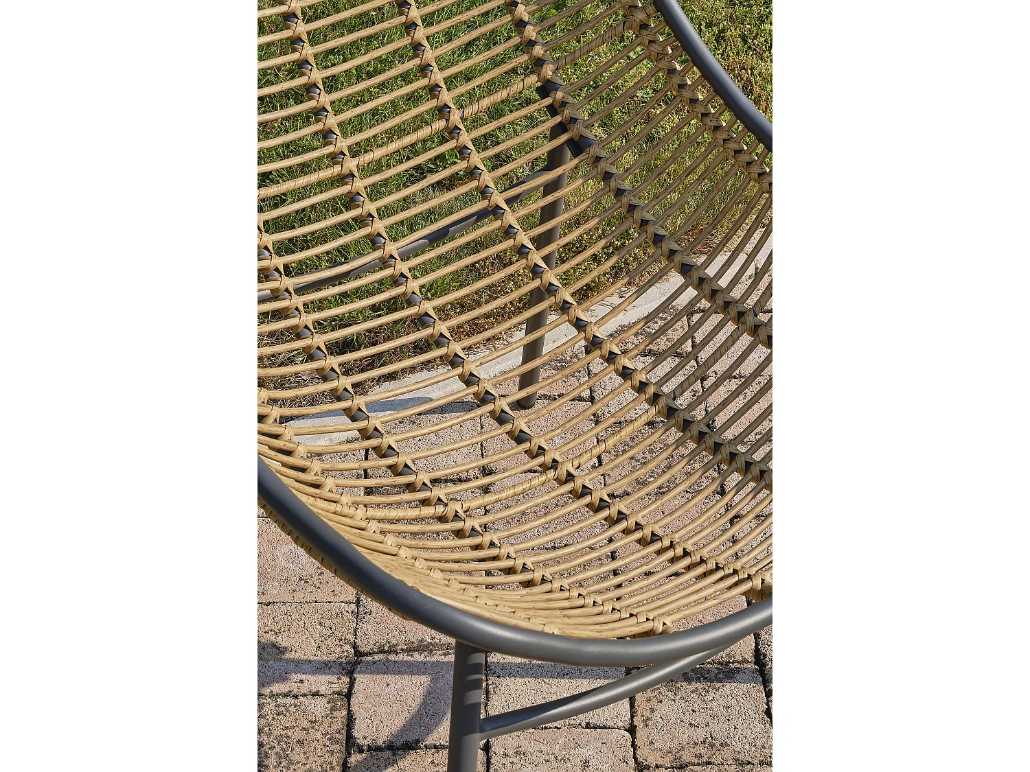 Salotto da giardino 4 posti in resina intrecciata