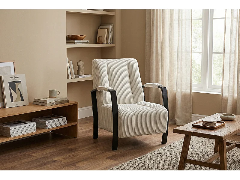 Moderne fauteuil van lichtgrijs stof – eigentijdse stijl - Looft