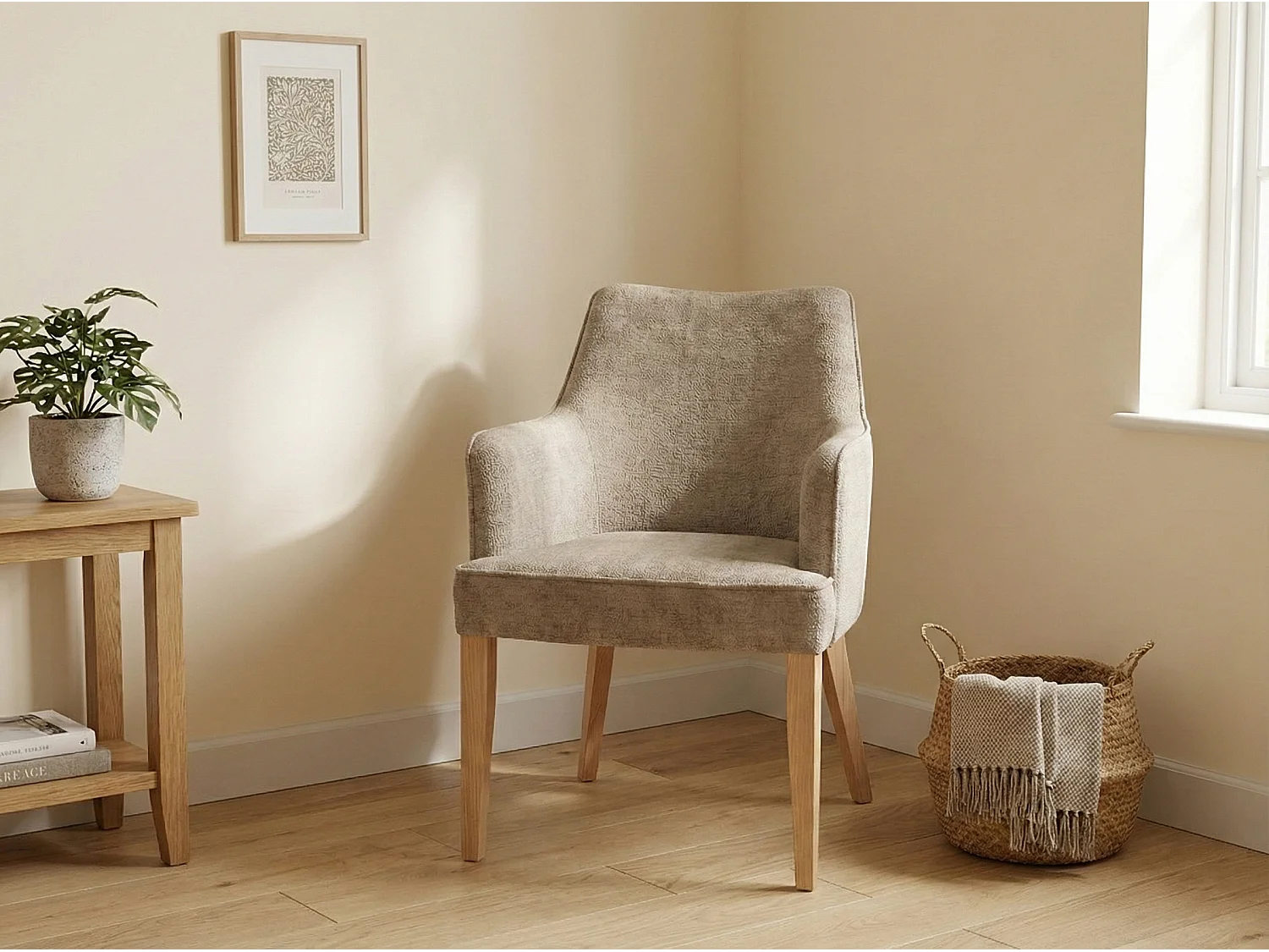 Chaise moderne Diamond Arm avec accoudoirs et pieds en bois