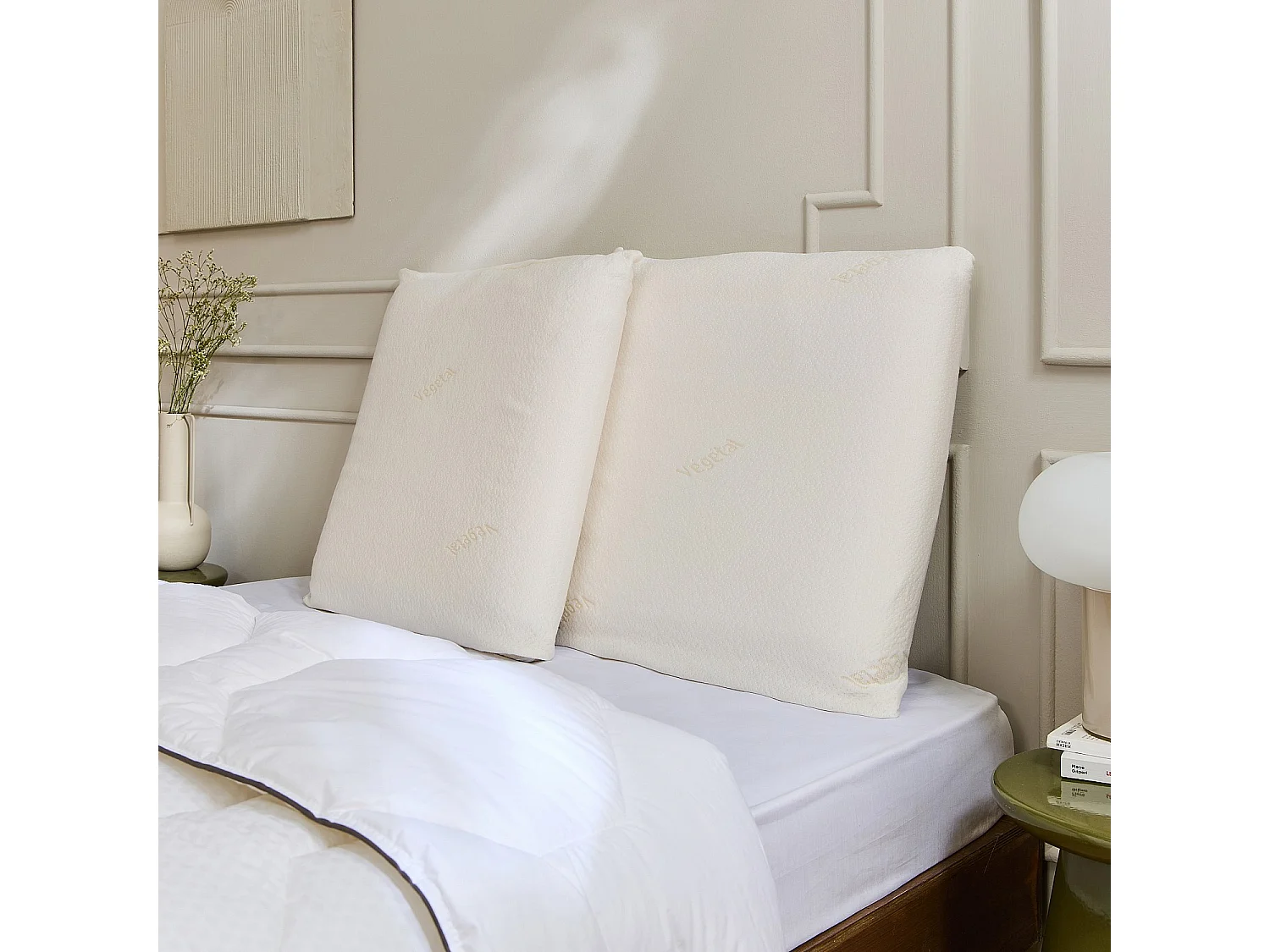 Oreiller ferme en synthétique - 60 x 60 cm