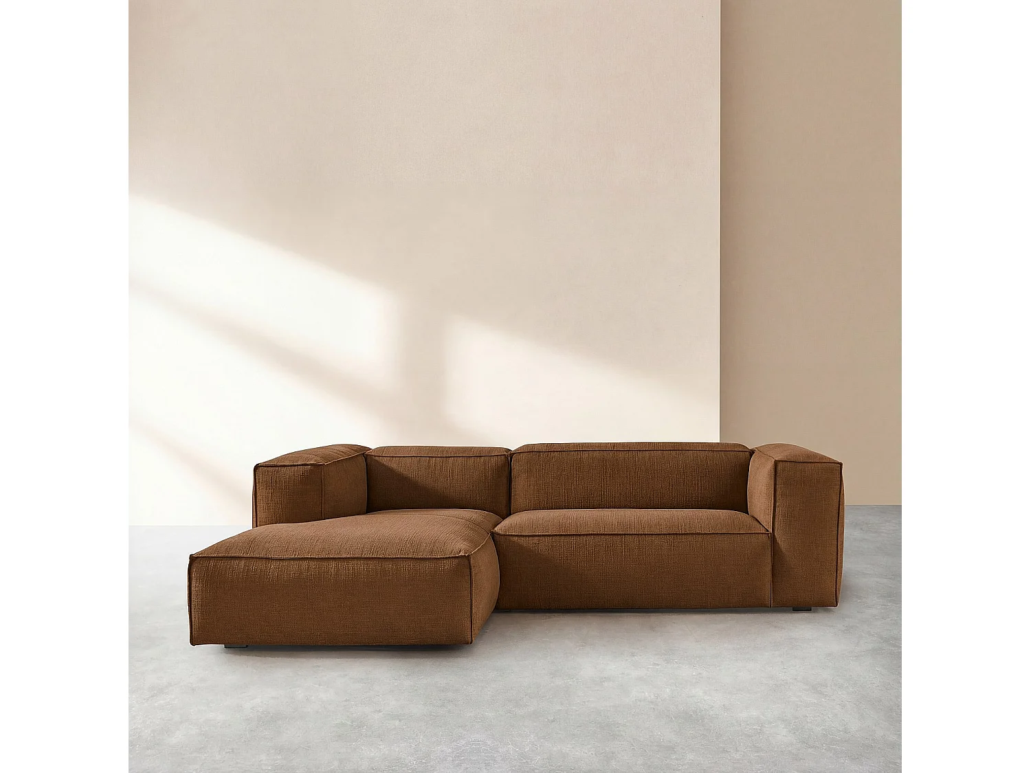 Habitat - Canapé d'angle gauche en tissu bouclette courte Mira - Marron noisette - Edwin